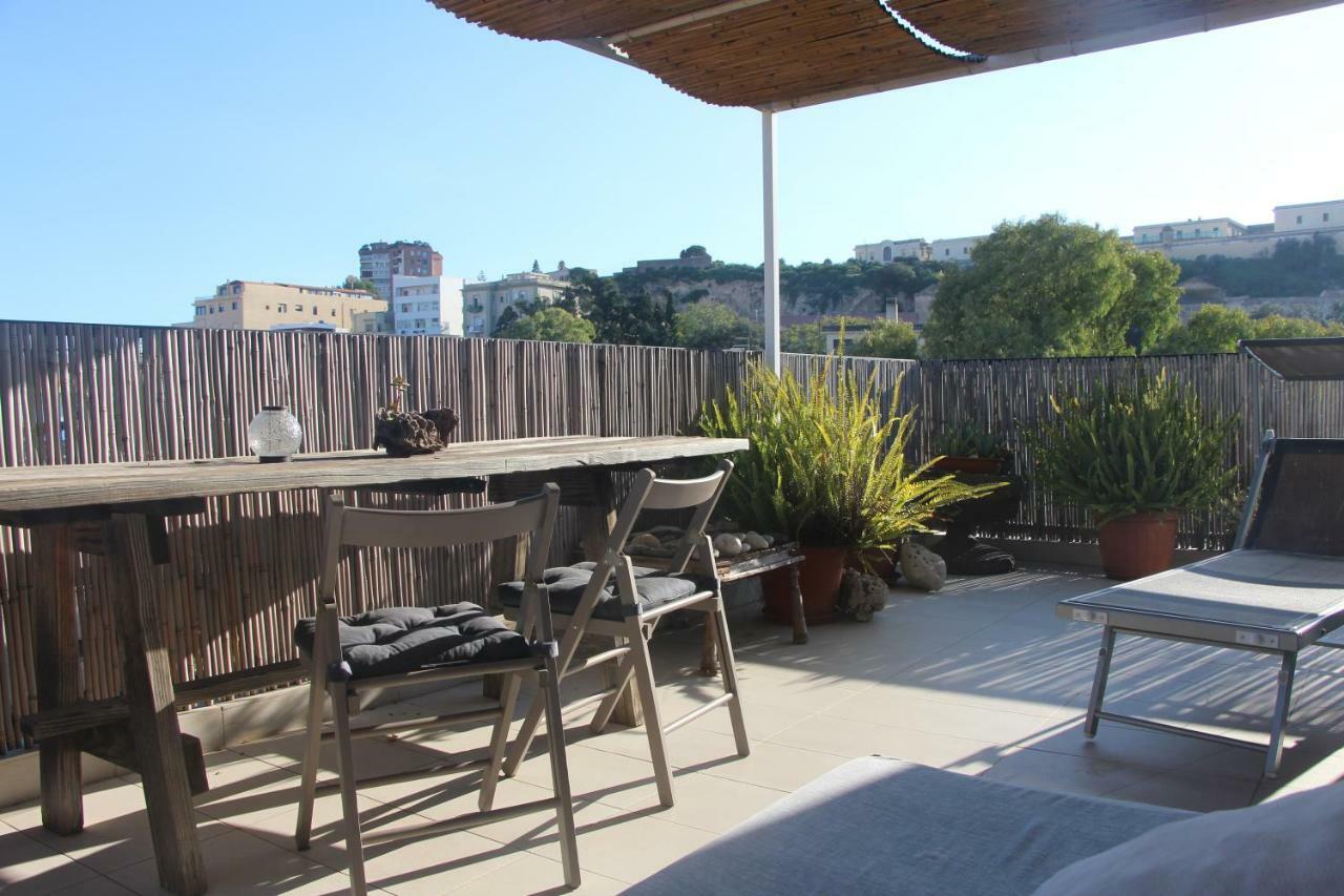 Mini Attico Panoramico Con Terrazza Apartment Cagliari Luaran gambar